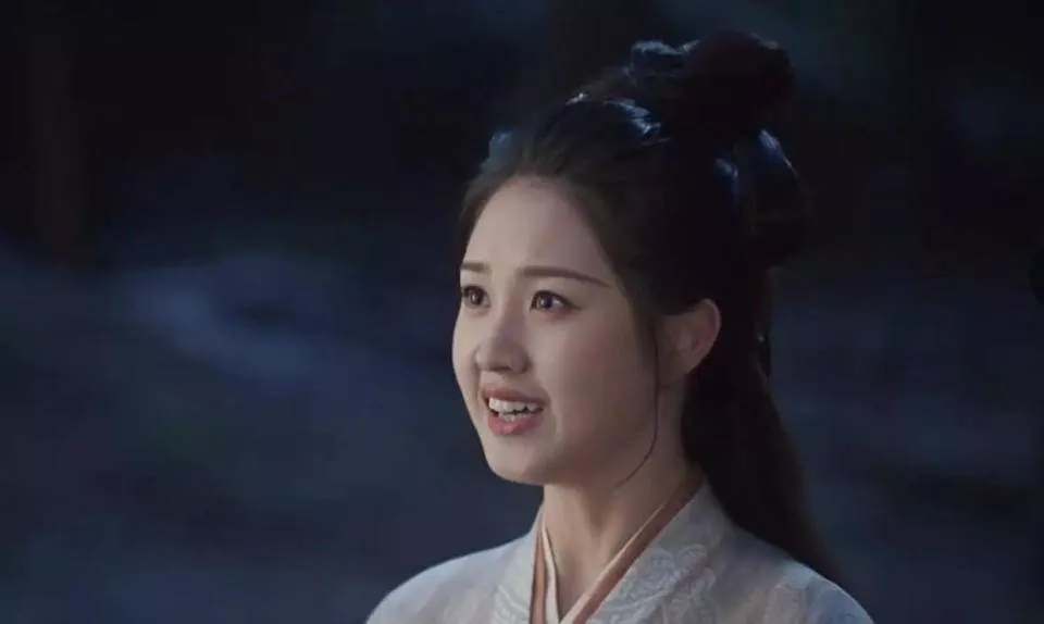 杨紫刘诗诗不会想到,曾在她身边演丫鬟的女孩成顶流