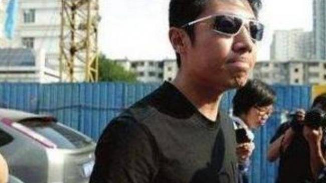 辍学考上北大 24岁葬于八宝山 撒贝宁含泪致悼词