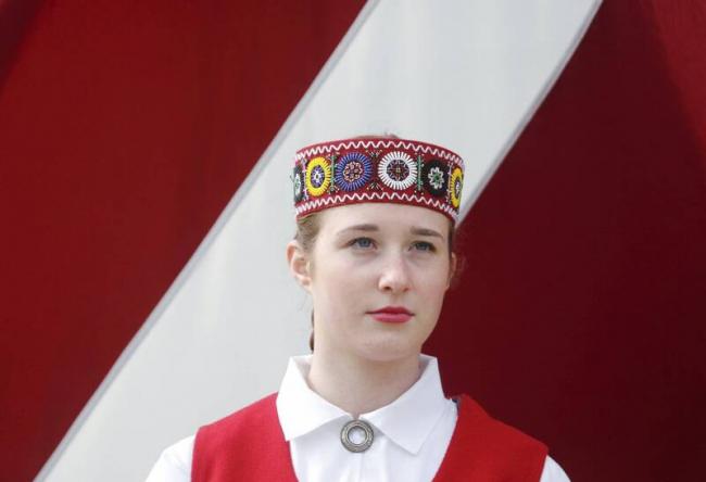 和平时期这国爆男荒！女性被迫“租老公”