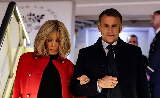 法新社太牛了!特意抓拍中国人喜欢的明月 法新社太牛了!特意抓拍中国人喜欢的明月