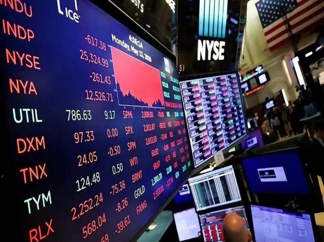 没钱了？俄狂卖人民币与黄金