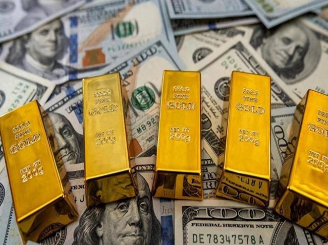 没钱了？俄狂卖人民币与黄金