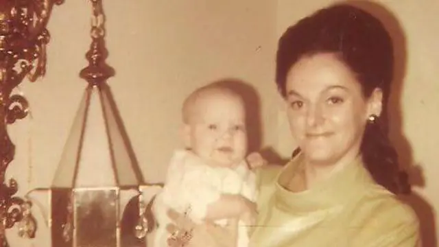 ​阔别四十年，高中恋人重逢并寻回女儿