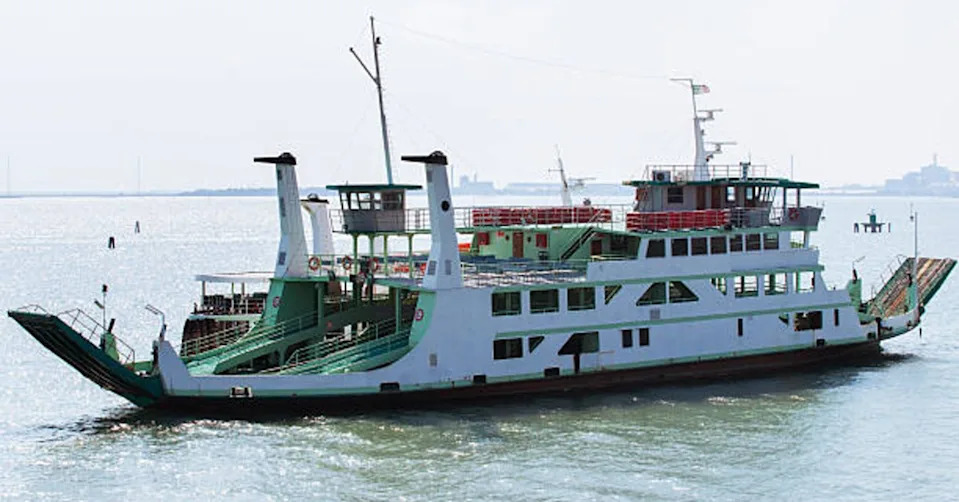 切斷中日之間唯一的直航渡輪「鑒真號」。(示意圖/unsplash)