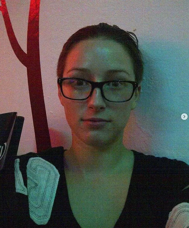 把胸隆炸的网红猝逝!网疑自杀 死前已成外星人 把胸隆炸的网红猝逝!网疑自杀 死前已成外星人