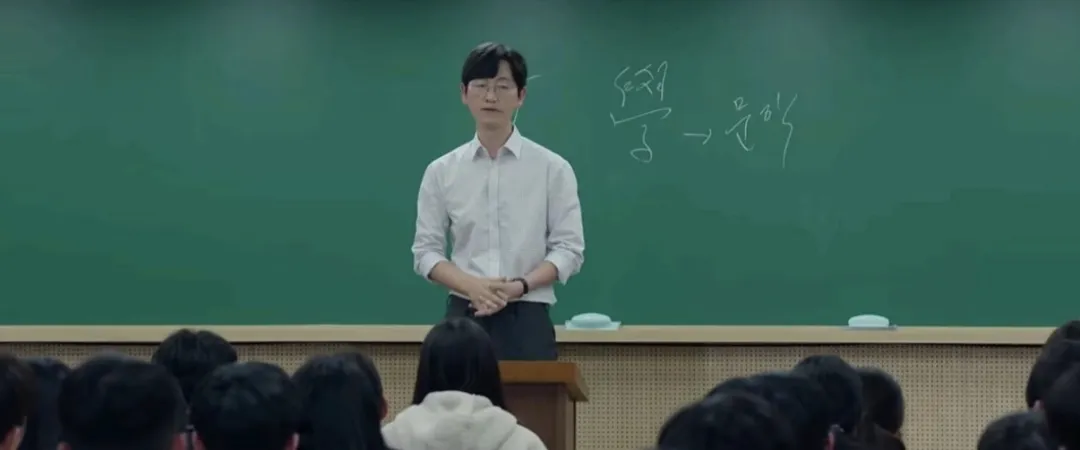 0抬头率 中国大学被迫把大学生当高中生管 0抬头率 中国大学被迫把大学生当高中生管