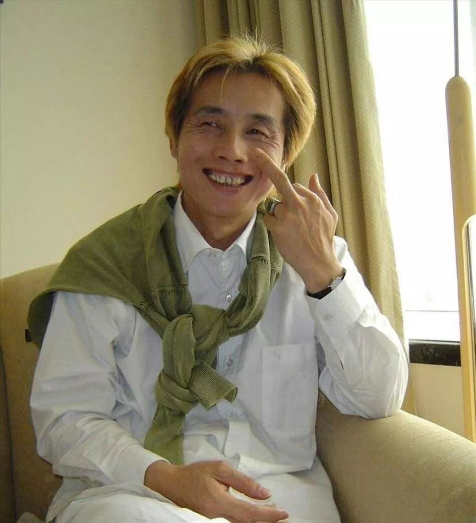 老謀深算鄧建國,認14歲乾女兒養了5年,等於親手培養了個小妻子