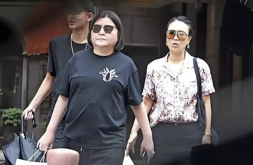 邱黎宽:捧红王菲和那英,从黑帮手里救出林志玲,收养陈宝莲遗孤