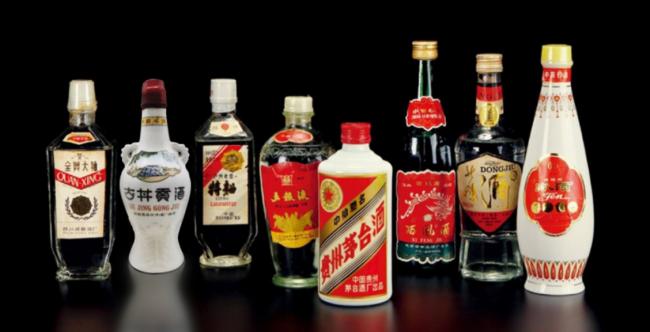 曝退休副省长被家政顺走243万名酒后 慌了