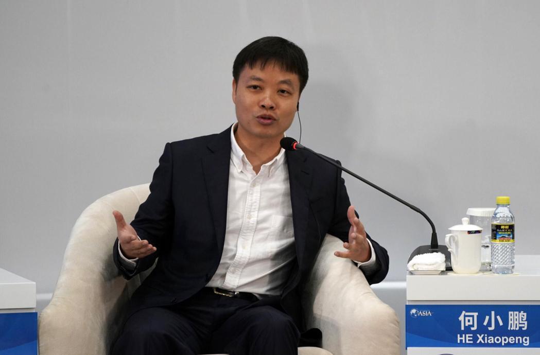 小鹏汽车董事长何小鹏指出,大陆估值比较合理,美国估值实在有一点高;大陆更关注市场... 小鹏汽车董事长何小鹏指出,大陆估值比较合理,美国估值实在有一点高;大陆更关注市场...