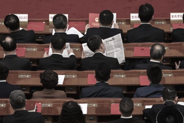 中共财政紧张 党媒曝干部抱怨“过苦日子”