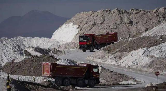 交上投名状！又一个中国伙伴倒向川普