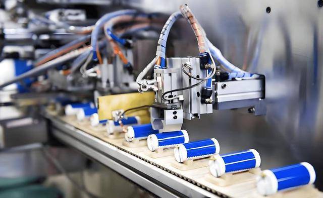 交上投名状！又一个中国伙伴倒向川普