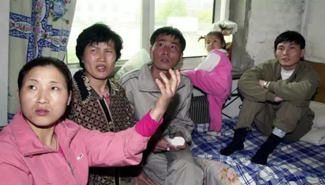 当年这张沈阳照轰动世界 朝鲜女孩一家如今怎样