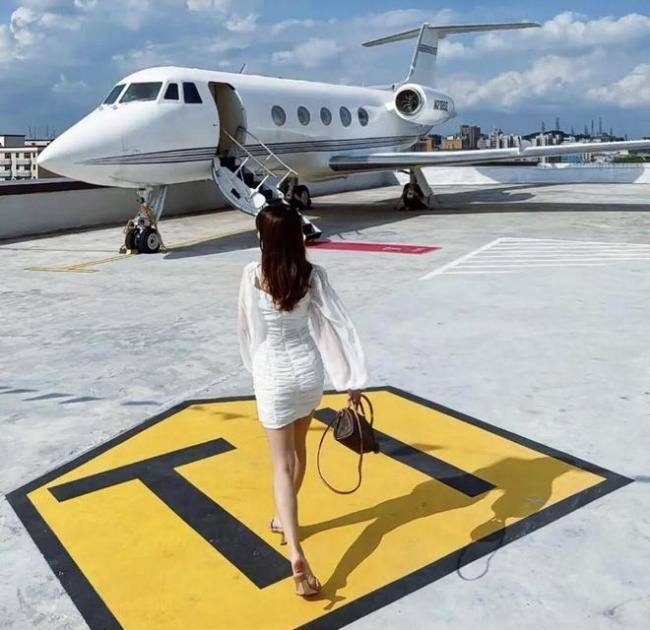 中国三大运营商向美“下跪”，陈志妻子女儿被曝