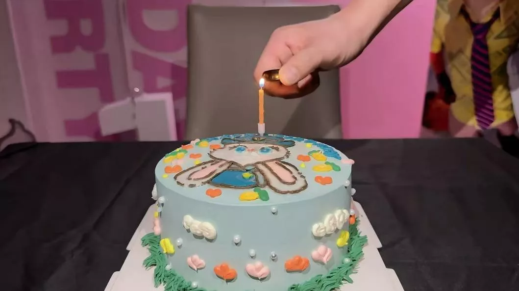 陆毅小女儿满14岁,小叶子像爸又像妈超级美,一家四口颜值太顶了