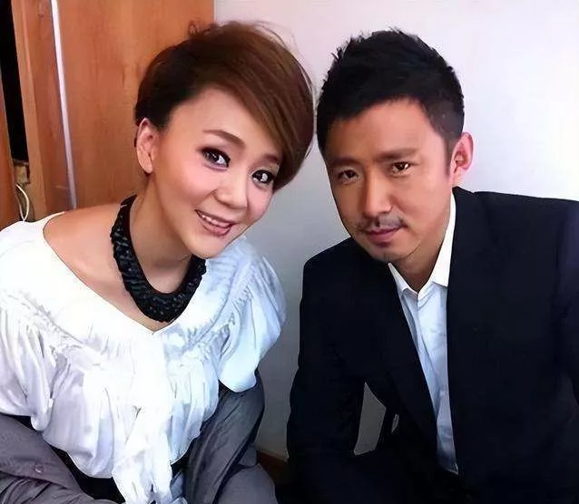 49岁“尔康”人生赢家！与王一楠恩爱18载