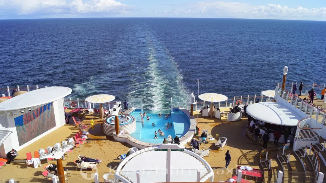 8个中国年轻人德国登山遇险 直升机都来了