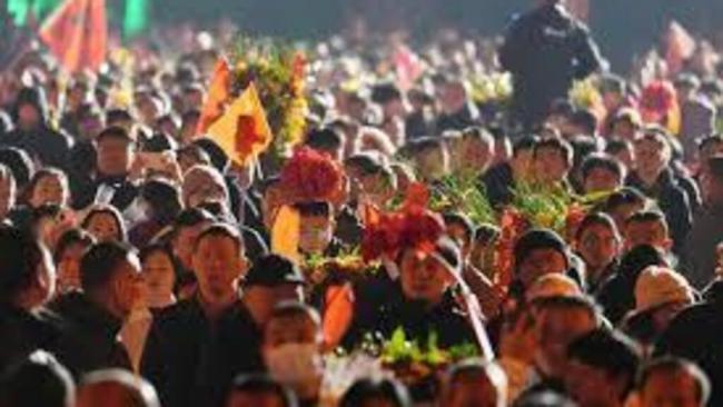 急速现代化的中国，正出现最诡异的一幕