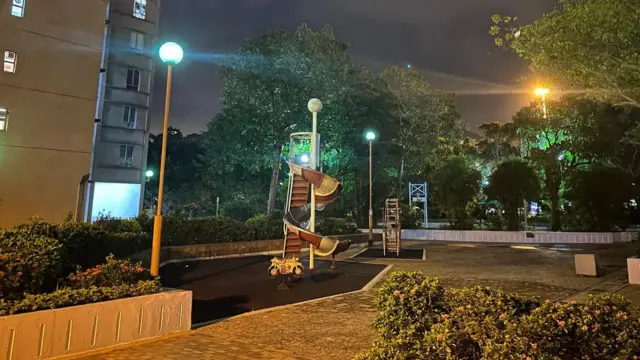 香港宏福苑大火一个月，灾民现状如何