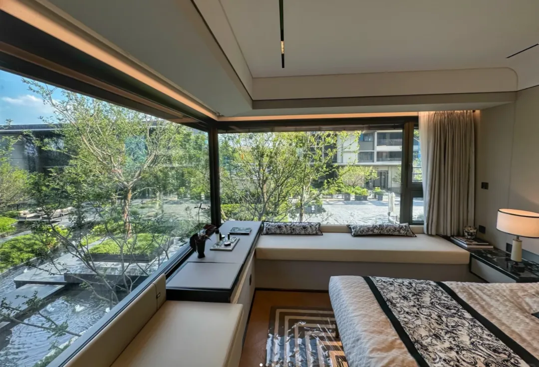 為什麼在「玻璃幕牆豪宅」里,總是睡不著 為什麼在「玻璃幕牆豪宅」里,總是睡不著