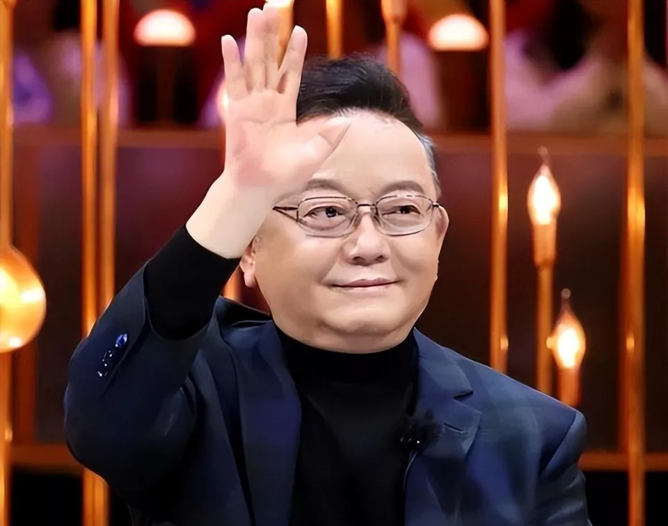 谁能想得到!和王刚离婚24年的成方圆,已经成了他高攀不起的样子