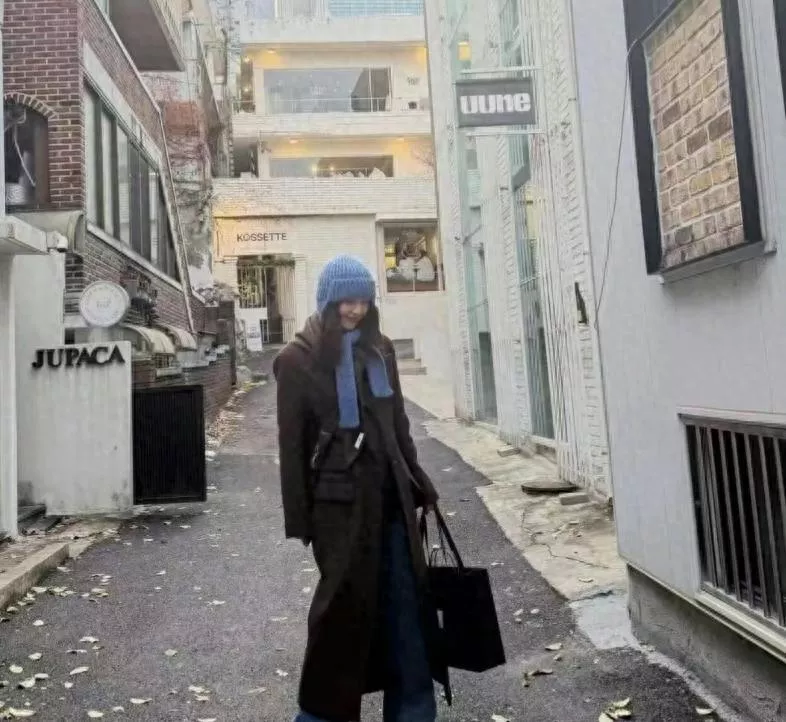 真会穿！高圆圆的街头风，“简约封神”！