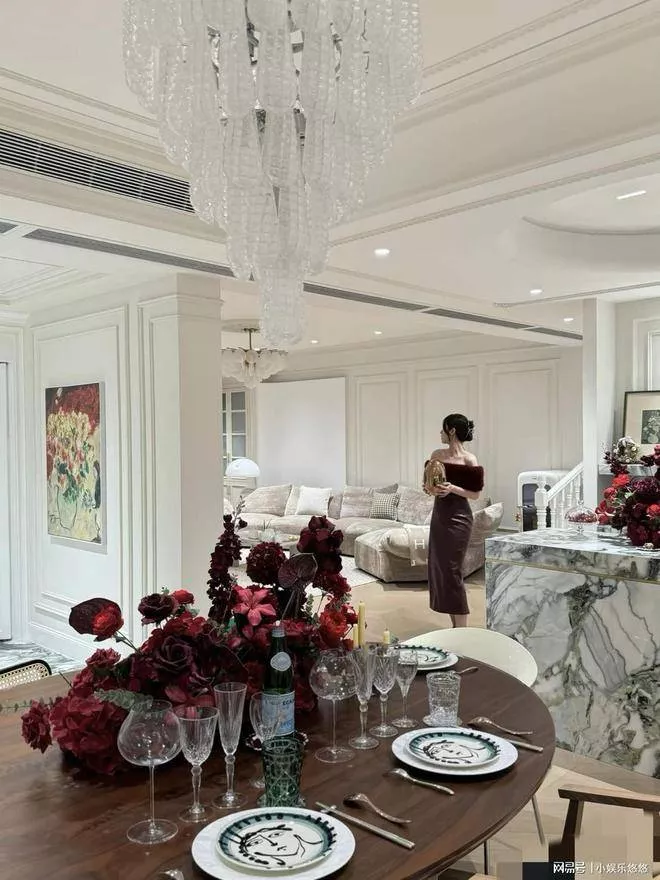 倪妮太豪！在北京家里过圣诞，意外曝光内景