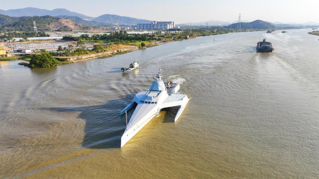 500吨级「虎鲸号」大型无人作战艇。(珠海网) 500吨级「虎鲸号」大型无人作战艇。(珠海网)