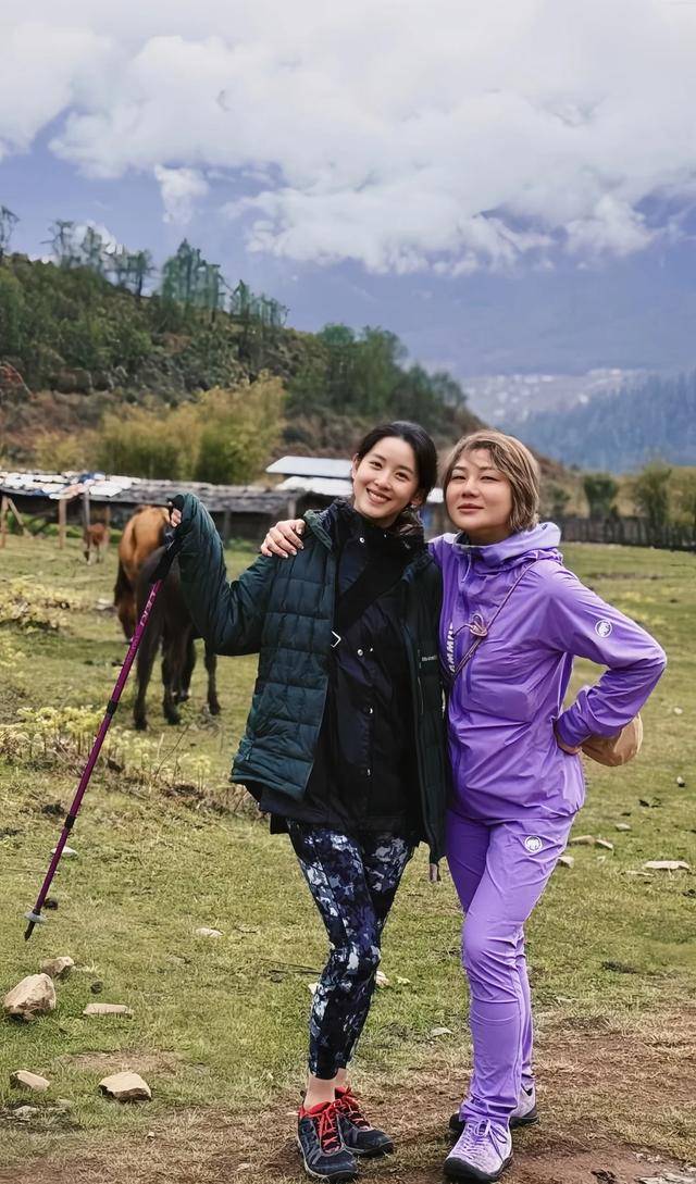 章泽天晒“迪拜照”不到12小时，恶心的一幕发生