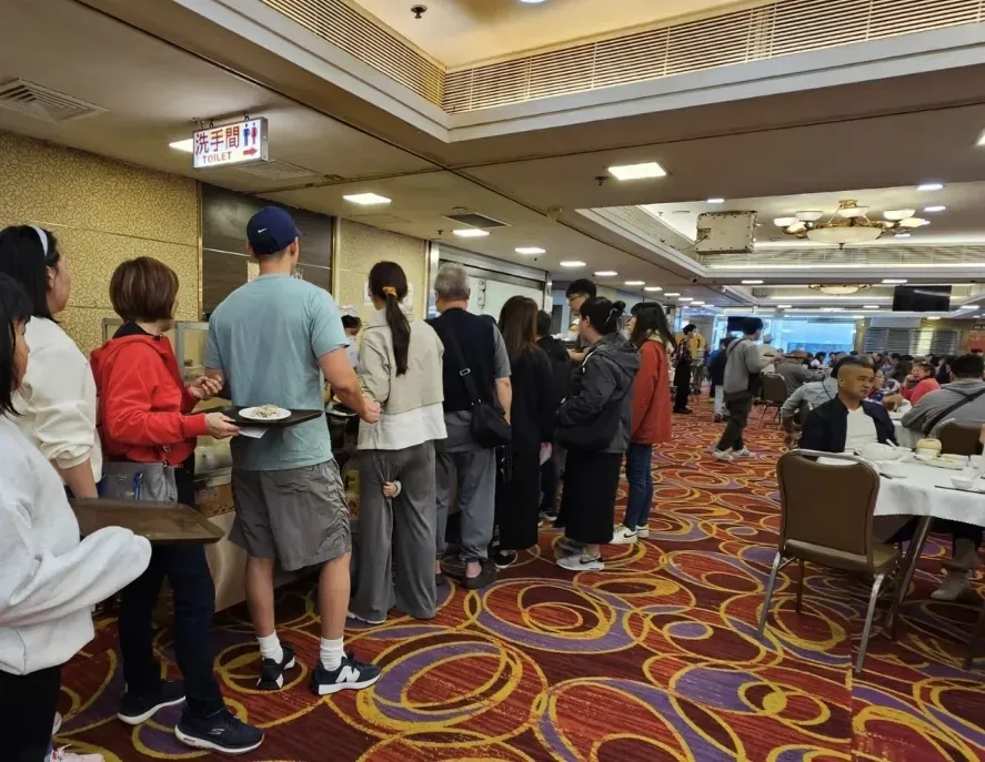 2025「返貧八件套」：死在了旺季前夜