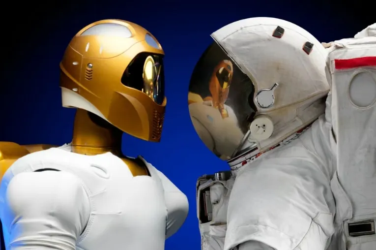 2025「返貧八件套」：死在了旺季前夜