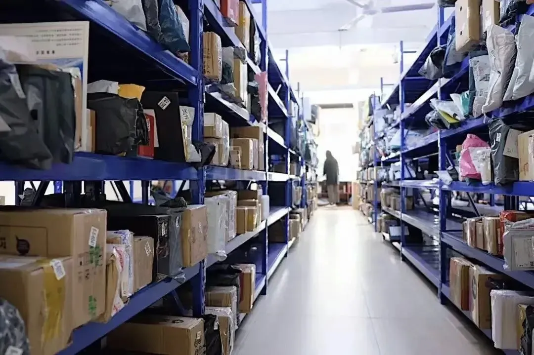 2025「返貧八件套」：死在了旺季前夜