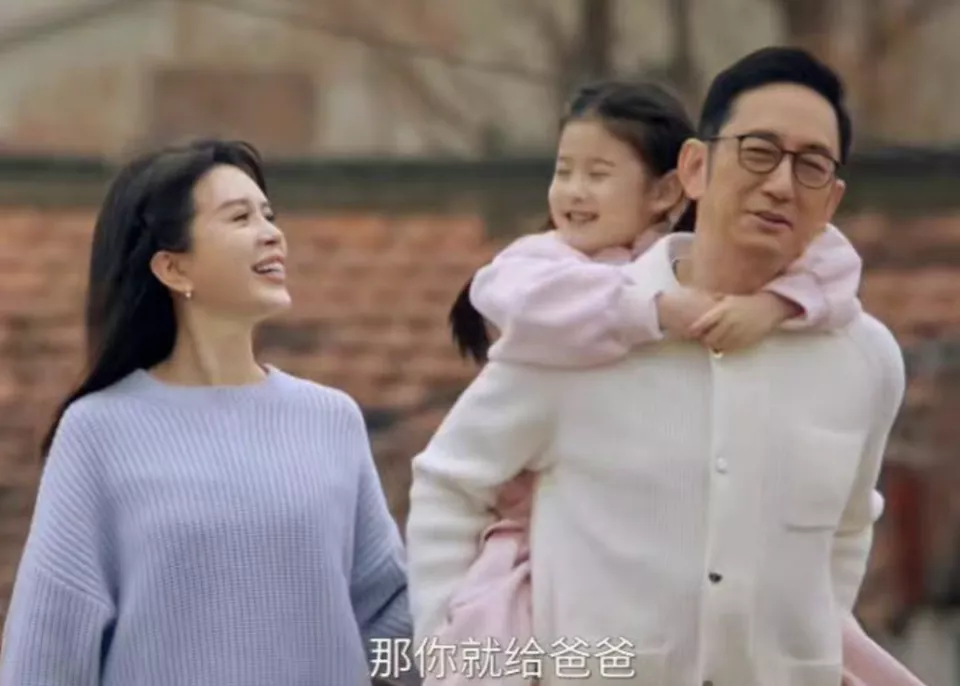 金巧巧吴启华分手22年演夫妻！网友：这售后绝了