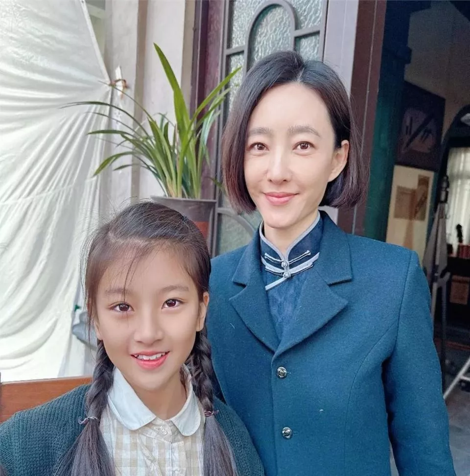 丈夫被捕2年后，40岁王丽坤沦落到拍短剧