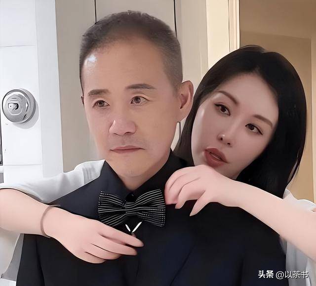 她是王石大女儿，比后妈年龄还大，坚持不婚