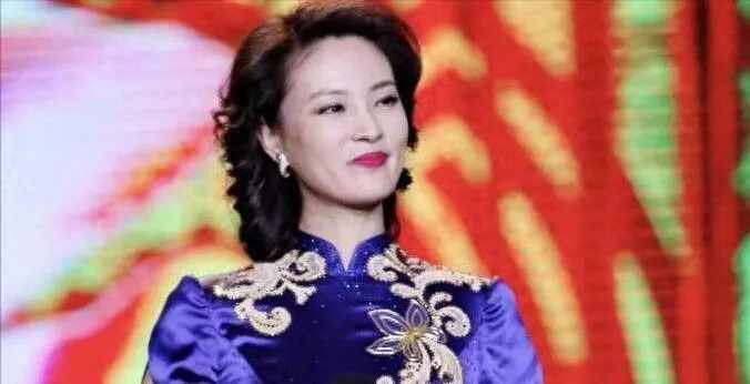 男友死缓、丈夫入狱，又卷入南博风波，刘芳菲真惨