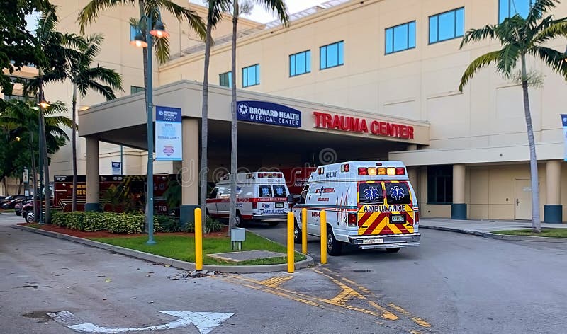 救护车在创伤中心编辑类库存图片. 图片包括有紫色的, 布琼布拉, 医疗, 灾害, 诊所, 设备, 中心- 176126504