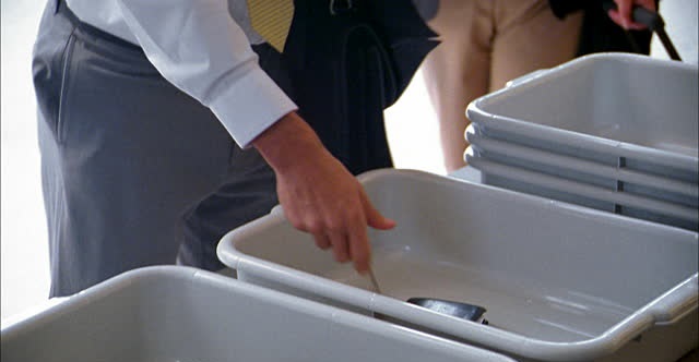 机场安检托盘病毒多| 诗华日报