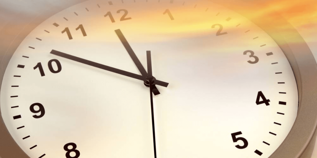 写作文表示时间流逝，别再用老掉牙的“光阴似箭日月如梭”，请试试这9句话！_搜狐网