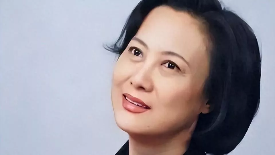 她一生坎坷,照顾疯母,嫁给渣男,离世前将31岁儿子托付海清