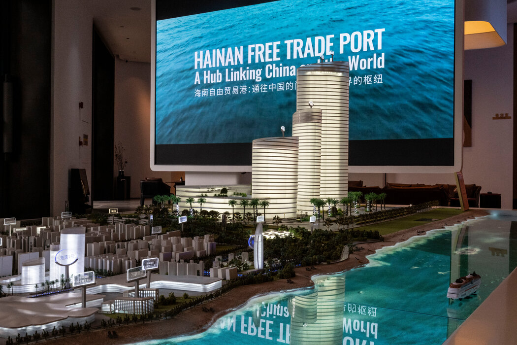 一处大部分尚未建成的海南房地产开发项目模型,该项目以自贸港为宣传噱头。 一处大部分尚未建成的海南房地产开发项目模型,该项目以自贸港为宣传噱头。