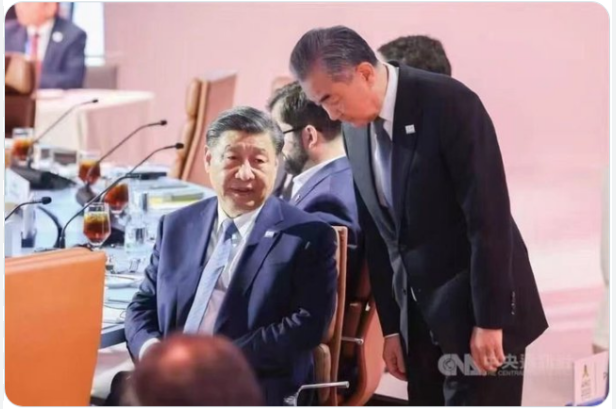 美军抓马杜罗重击中共，王毅又聋又瞎要背锅？