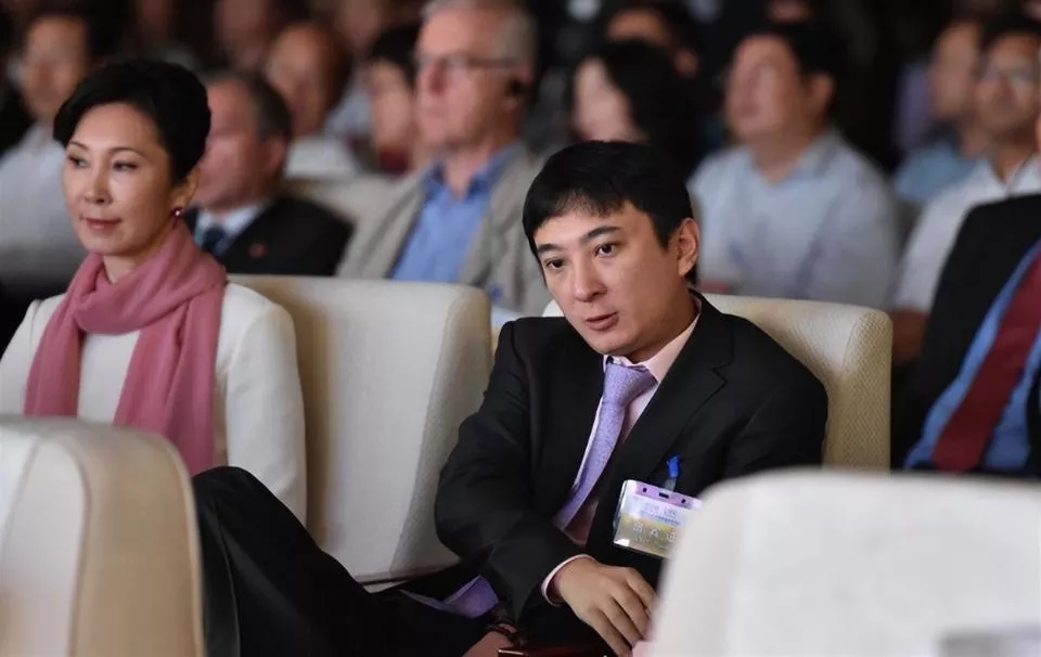 官媒曝光王思聪与秦岚真实关系,原来黄圣依一个字都没说错