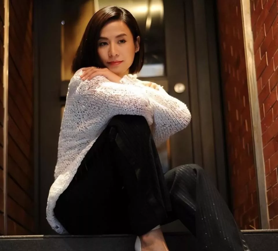 自曝被小三的宣萱，没给张卫健和一众前男友留一丝体面