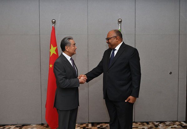 当地时间2026年1月9日,大陆外交部长王毅在三兰港与坦尚尼亚外长孔博会谈。 ... 当地时间2026年1月9日,大陆外交部长王毅在三兰港与坦尚尼亚外长孔博会谈。 ...