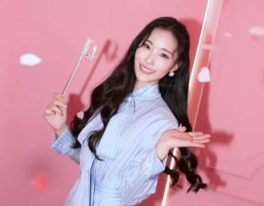 小S二女儿遭群嘲，自宣迪奥合作没被品牌认领