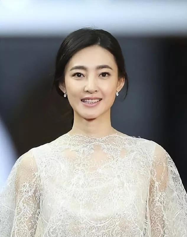 王丽坤与他恋爱8年,把最好的青春都给了他,他却转身与别人结婚