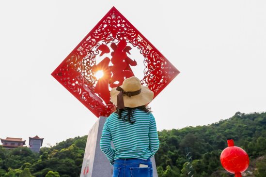 0ec1beba159a4d04816ee9c98f72059e-1