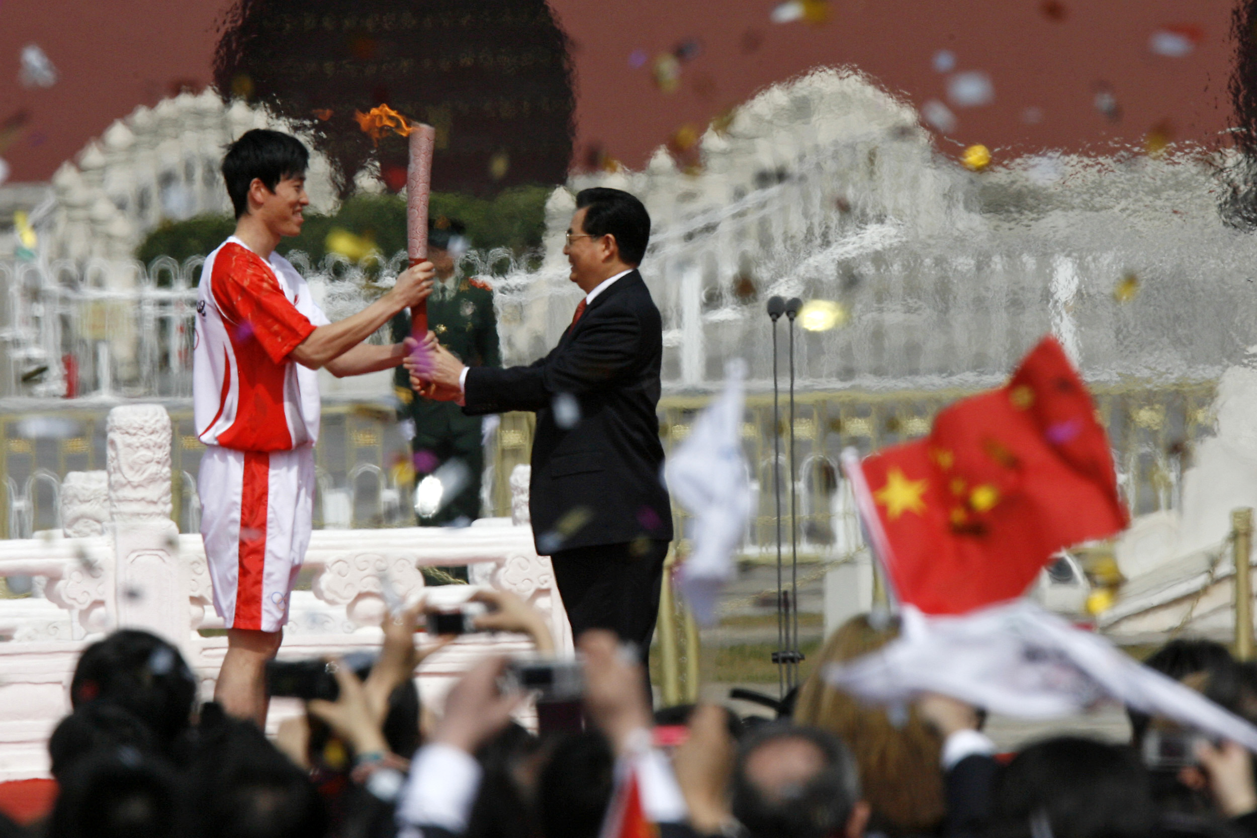 2008-03-30T110000Z_1022541235_GM1E43V0YL201_RTRMADP_3_OLYMPICS-BEIJING-TORCH.JPG 2008-03-30T110000Z_1022541235_GM1E43V0YL201_RTRMADP_3_OLYMPICS-BEIJING-TORCH.JPG